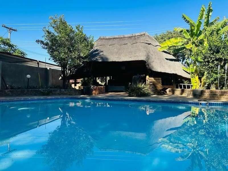 Birdville Bnb Guest House Габороне Экстерьер фото