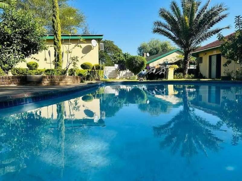 Birdville Bnb Guest House Габороне Экстерьер фото