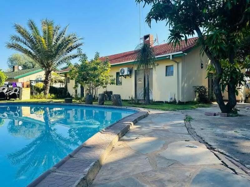 Birdville Bnb Guest House Габороне Экстерьер фото