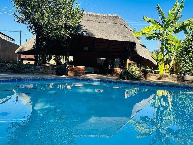 Birdville Bnb Guest House Габороне Экстерьер фото