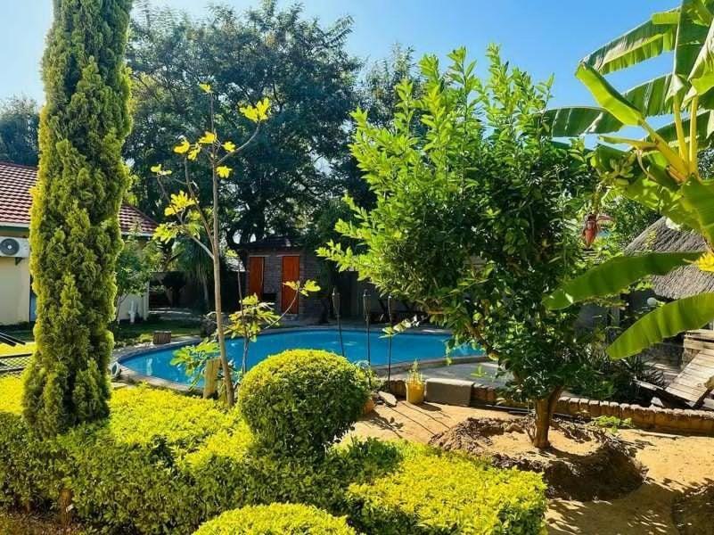 Birdville Bnb Guest House Габороне Экстерьер фото